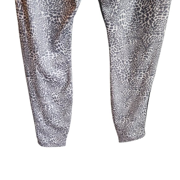 Nike Pants Women's XL White Gray Animal Print Leggings Gym Workout Running NEW - Picture 8 of 13